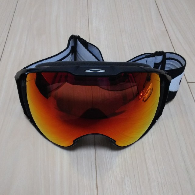 Oakley(オークリー)のAIRBRAKE XL OAKLEY オークリー ゴーグル スポーツ/アウトドアのスノーボード(アクセサリー)の商品写真