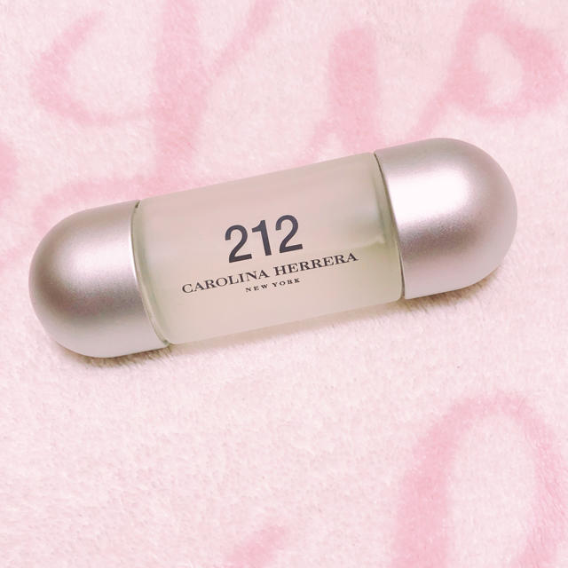 CAROLINA HERRERA(キャロライナヘレナ)のキャロライナヘレラ 212 香水 コスメ/美容の香水(香水(女性用))の商品写真