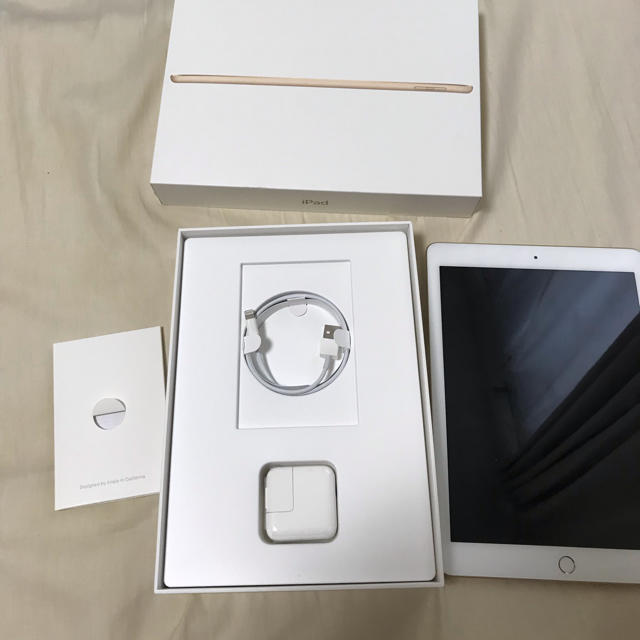 ipad 第5世代 wifi 32GB ゴールド