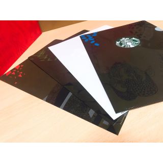 スターバックスコーヒー(Starbucks Coffee)のスタバ ファイル 4枚  非売品  レア  送料込み(ファイル/バインダー)