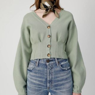 マウジー(moussy)の今季新作♡MOUSSY V NECK SHORT カーディガン♡新品タグ付き(カーディガン)