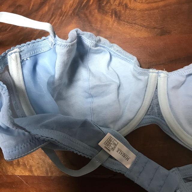 LA PERLA(ラペルラ)の新品☆Miriale☆ブラ☆B85☆ブルー☆ レディースの下着/アンダーウェア(ブラ)の商品写真