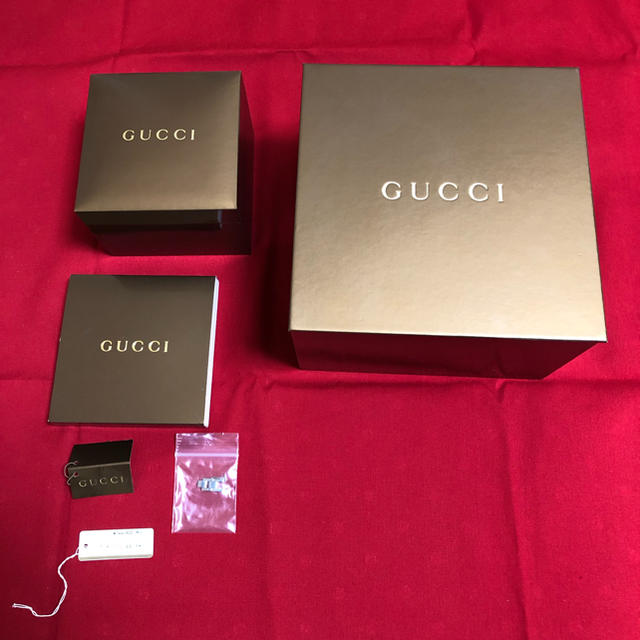 Gucci(グッチ)のBBB様専用✨GUCCI✨腕時計 レディースのファッション小物(腕時計)の商品写真