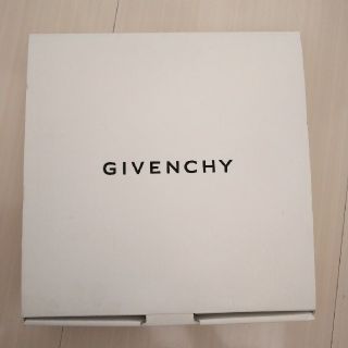 ジバンシィ(GIVENCHY)の【☆詩音様専用☆】【GIVENCHY】【新品・未使用】お皿6枚セット(食器)