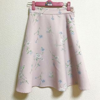 マジェスティックレゴン(MAJESTIC LEGON)のマジェ 花柄スカート ピンク(ひざ丈スカート)