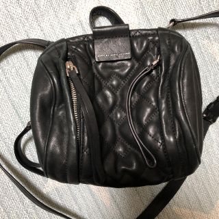 マークバイマークジェイコブス(MARC BY MARC JACOBS)のマークバイマークジェイコブス★黒の革製ショルダーバッグ(ショルダーバッグ)