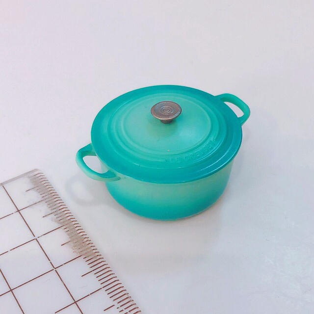 LE CREUSET(ルクルーゼ)のル・クルーゼ マグネット インテリア/住まい/日用品のキッチン/食器(収納/キッチン雑貨)の商品写真