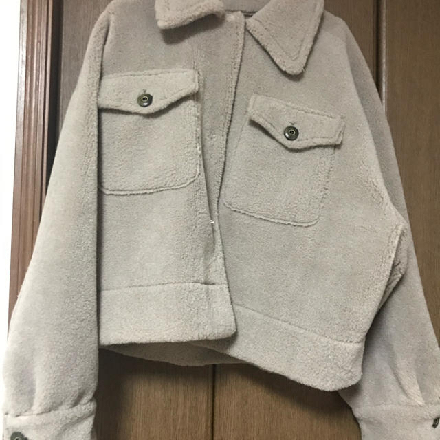 ameri vintage リバーシブル ボア E-GIRLS Ami 着用