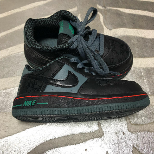 NIKE(ナイキ)のNIKE kids Baby キッズ/ベビー/マタニティのベビー靴/シューズ(~14cm)(スニーカー)の商品写真