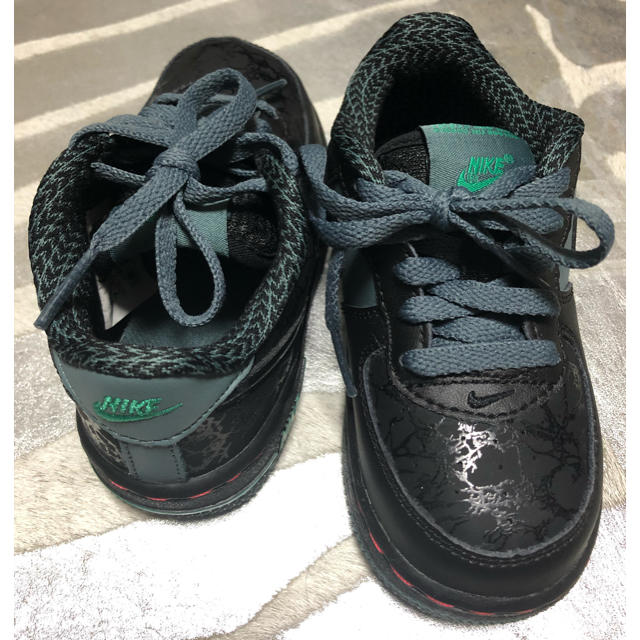 NIKE(ナイキ)のNIKE kids Baby キッズ/ベビー/マタニティのベビー靴/シューズ(~14cm)(スニーカー)の商品写真