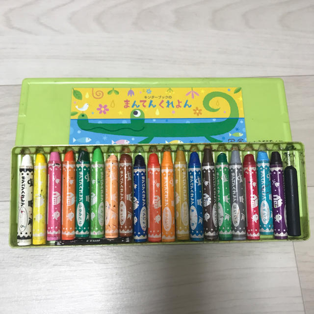 クレヨン キンダーブックまんてんぱすてら 20色 入園準備 淋しい クレヨン キンダーブックまんてんぱすてら 20色 入園準備 淋しい