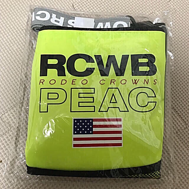 RODEO CROWNS WIDE BOWL(ロデオクラウンズワイドボウル)のRCWB☆ムック本 付録 レディースのバッグ(ショルダーバッグ)の商品写真