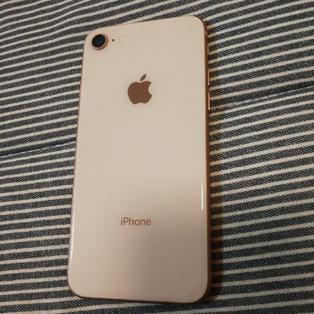 SIMフリー画面ヒビ iphone8 64gbスマートフォン本体