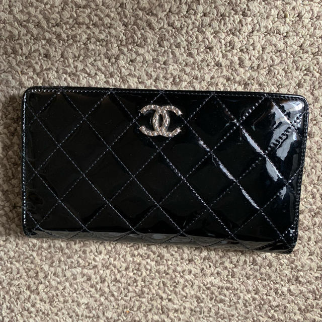 CHANEL 長財布 マトラッセ パテント