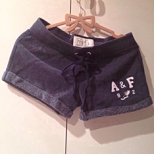 Abercrombie&Fitch(アバクロンビーアンドフィッチ)のAbercrombie & Fitch  レディースのパンツ(ショートパンツ)の商品写真