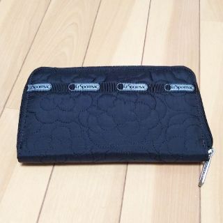 レスポートサック(LeSportsac)のLeSportsac 長財布 黒 花模様の刺繍入り(財布)