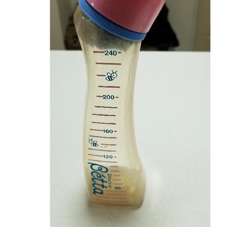 ベッタ(VETTA)のBetta 哺乳瓶　240ml (哺乳ビン)