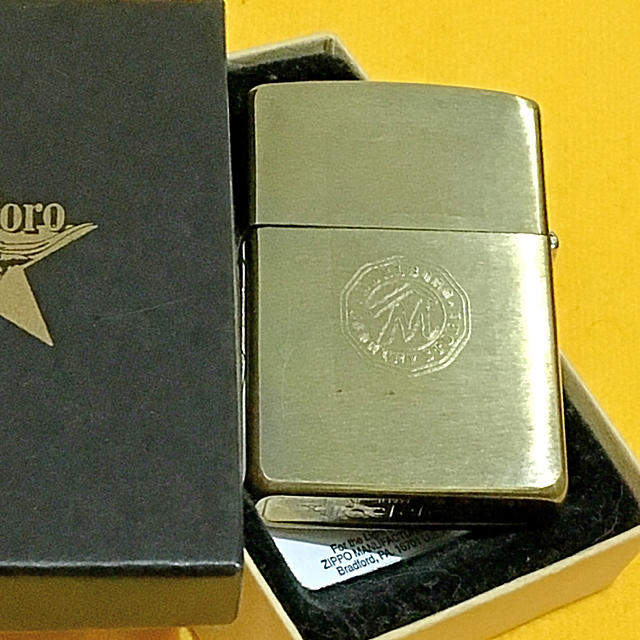 ZIPPO(ジッポー)のZIPPO 超希少 未使用 マルボロ カウボーイ GOLDとハーレートリック2点 メンズのファッション小物(タバコグッズ)の商品写真