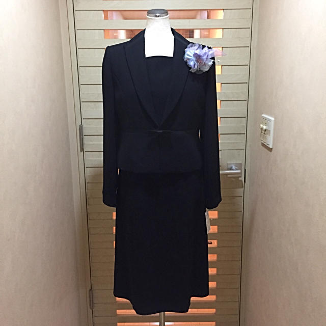 MICHIKO LONDON(ミチコロンドン)の東京ソワール ミチコロンドンコシノ  新品11号礼服 冠婚葬祭.卒業式にも！ レディースのフォーマル/ドレス(礼服/喪服)の商品写真