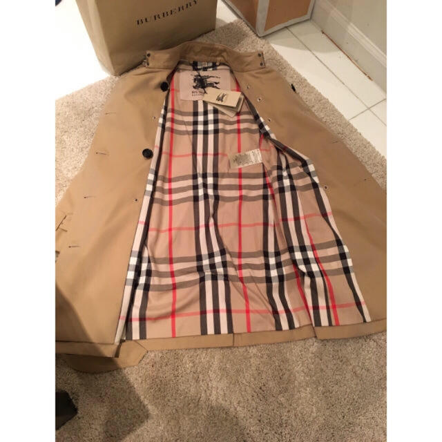 BURBERRY(バーバリー)のバーバリロンドントレンチコート レディースのジャケット/アウター(トレンチコート)の商品写真