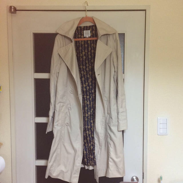 gloveトレンチ レディースのジャケット/アウター(トレンチコート)の商品写真