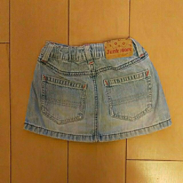 JUNK STORE(ジャンクストアー)のJUNK STORE ジーンズ スカート 100 キッズ/ベビー/マタニティのキッズ服女の子用(90cm~)(スカート)の商品写真