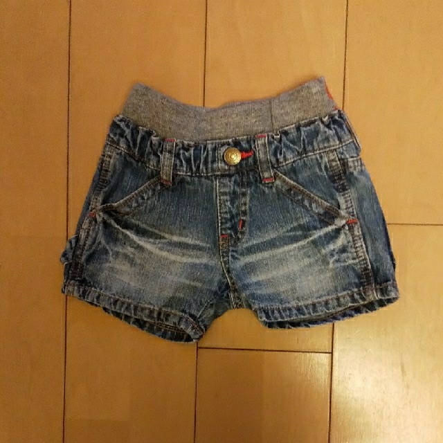 JUNK STORE(ジャンクストアー)のJUNK STORE ジーンズ 100 キッズ/ベビー/マタニティのキッズ服女の子用(90cm~)(パンツ/スパッツ)の商品写真