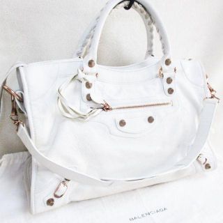 BALENCIAGA(バッグ ・ ホワイト/白色系)のフリマアイテム一覧 BALENCIAGA(バッグ ・ ホワイト/白色系)のフリマアイテム一覧