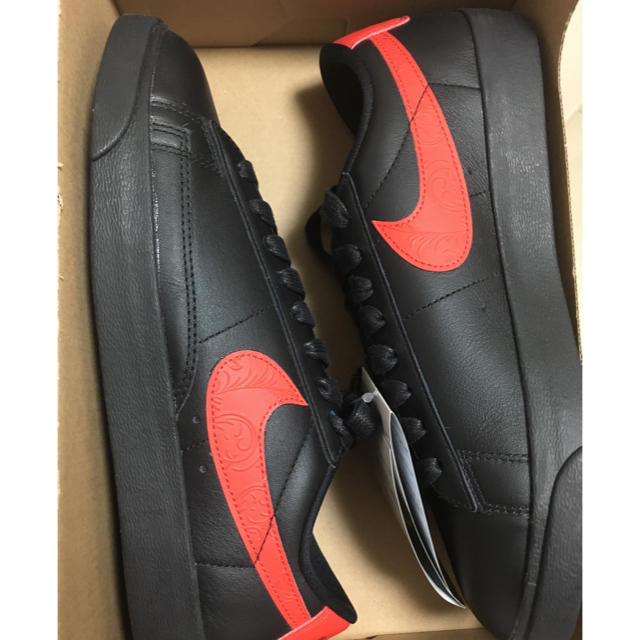 NIKE(ナイキ)の【つかさ 様 専用】【新品】NIKE W BLAZER LOW F レディースの靴/シューズ(スニーカー)の商品写真