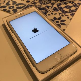 アイフォーン(iPhone)のiPhone7plus 256 シルバー SoftBank 未使用品(スマートフォン本体)