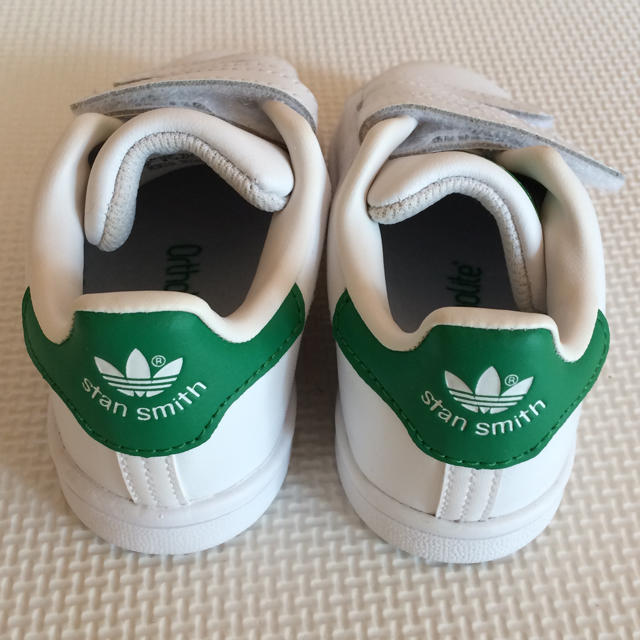 adidas(アディダス)のadidas STAN SMITH アディダス スタンスミス 14cm キッズ/ベビー/マタニティのベビー靴/シューズ(~14cm)(スニーカー)の商品写真