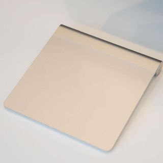 マック(Mac (Apple))の美品 magic trackpad     apple    mac(PC周辺機器)