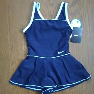 ナイキ(NIKE)のひろひろさま専用【NIKE】ナイキ新品未使用タグ付き水着120女のコ(水着)