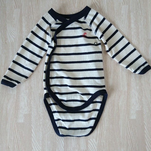 PETIT BATEAU(プチバトー)のプチバトー ボディスーツ キッズ/ベビー/マタニティのベビー服(~85cm)(肌着/下着)の商品写真