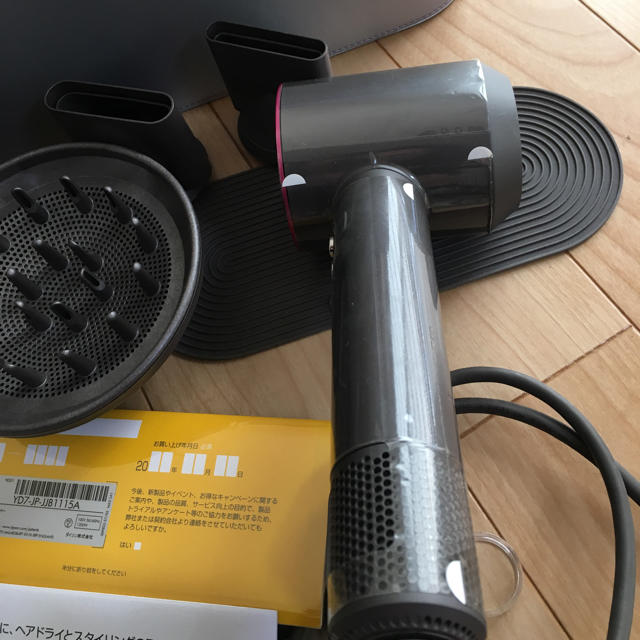 Dyson(ダイソン)の値下げ正規品美品‼️ケース付き ダイソン ドライヤー スマホ/家電/カメラの美容/健康(ドライヤー)の商品写真