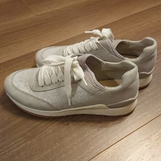 ザラ(ZARA)のZARA スニーカー グレー 36 23.5㎝ (スニーカー)