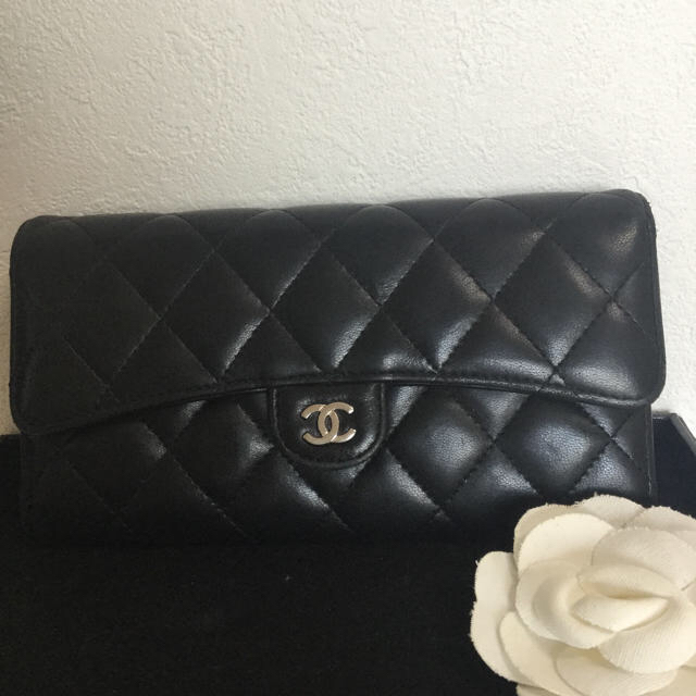 CHANEL】ラムスキンマトラッセ二つ折り長財布❤️23番台 CHANEL】ラムスキンマトラッセ二つ折り長財布❤️23番台