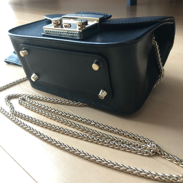 Furla(フルラ)の極美品⭐️FURLA／フルラ メトロポリス チェーンショルダーバッグ  ブラック レディースのバッグ(ショルダーバッグ)の商品写真