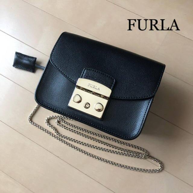 Furla(フルラ)の極美品⭐️FURLA／フルラ メトロポリス チェーンショルダーバッグ  ブラック レディースのバッグ(ショルダーバッグ)の商品写真