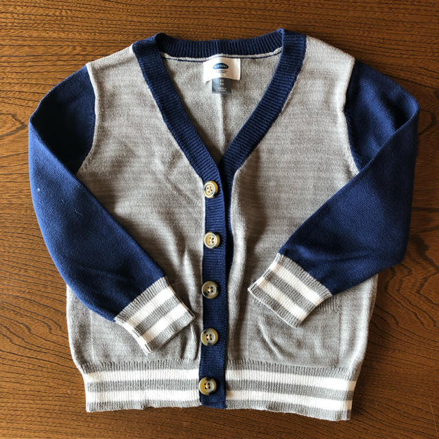 Old Navy(オールドネイビー)のオールドネイビー カーディガン(95) キッズ/ベビー/マタニティのキッズ服男の子用(90cm~)(ニット)の商品写真