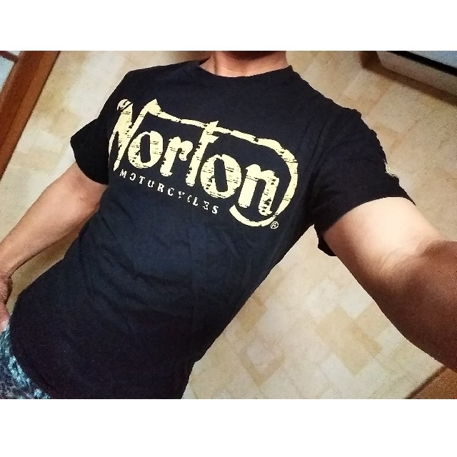 Norton(ノートン)のセット割引あり。Norton backprintもワイルドTシャツ メンズのトップス(Tシャツ/カットソー(半袖/袖なし))の商品写真