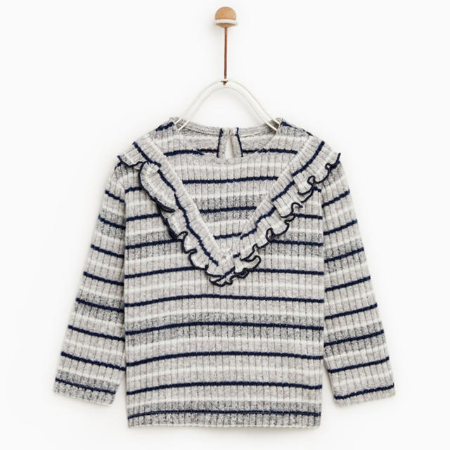 ZARA KIDS(ザラキッズ)のリブ フリルトップス キッズ/ベビー/マタニティのキッズ服女の子用(90cm~)(Tシャツ/カットソー)の商品写真