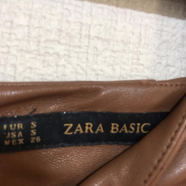 ZARA(ザラ)の美品◎ZARA BASIC ザラベーシック レザースカート☆ブラウン♡ レディースのスカート(ひざ丈スカート)の商品写真