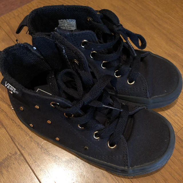 VANS(ヴァンズ)のVans 黒スニーカー17センチ キッズ/ベビー/マタニティのキッズ靴/シューズ(15cm~)(スニーカー)の商品写真