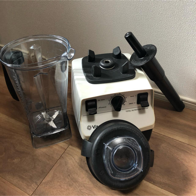 Vitamix(バイタミックス)のVitamix vm0011 / tnc5200 スマホ/家電/カメラの調理家電(ジューサー/ミキサー)の商品写真