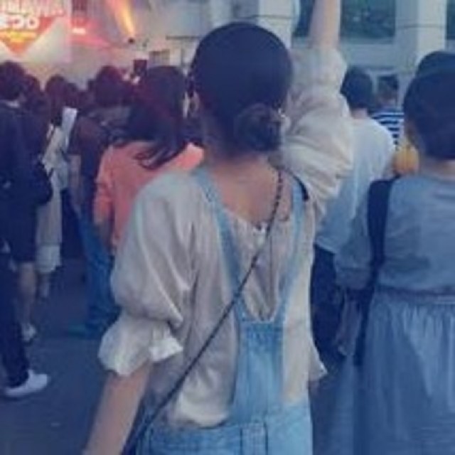安室奈美恵 私服着用 新品未使用 エンタメ/ホビーのタレントグッズ(ミュージシャン)の商品写真