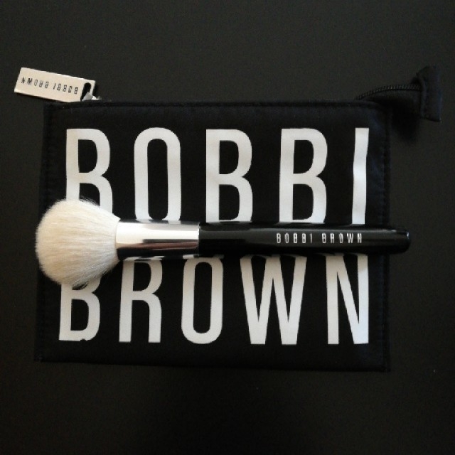 BOBBI BROWN(ボビイブラウン)のBOBBI BROWN　ブラシ　ポーチセット コスメ/美容のキット/セット(コフレ/メイクアップセット)の商品写真