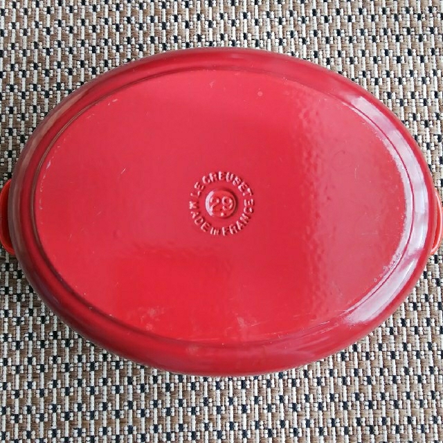 LE CREUSET(ルクルーゼ)のル・クルーゼ ココット・オーバル29cm インテリア/住まい/日用品のキッチン/食器(鍋/フライパン)の商品写真