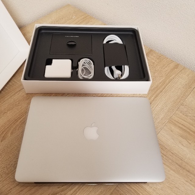 定番の中古商品 Mac (Apple) 箱備品完備 Retinaディスプレイ 13.3