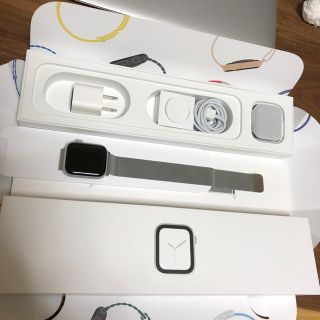 アップルウォッチ(Apple Watch)のapple watch シリーズ4  40mm(腕時計(デジタル))